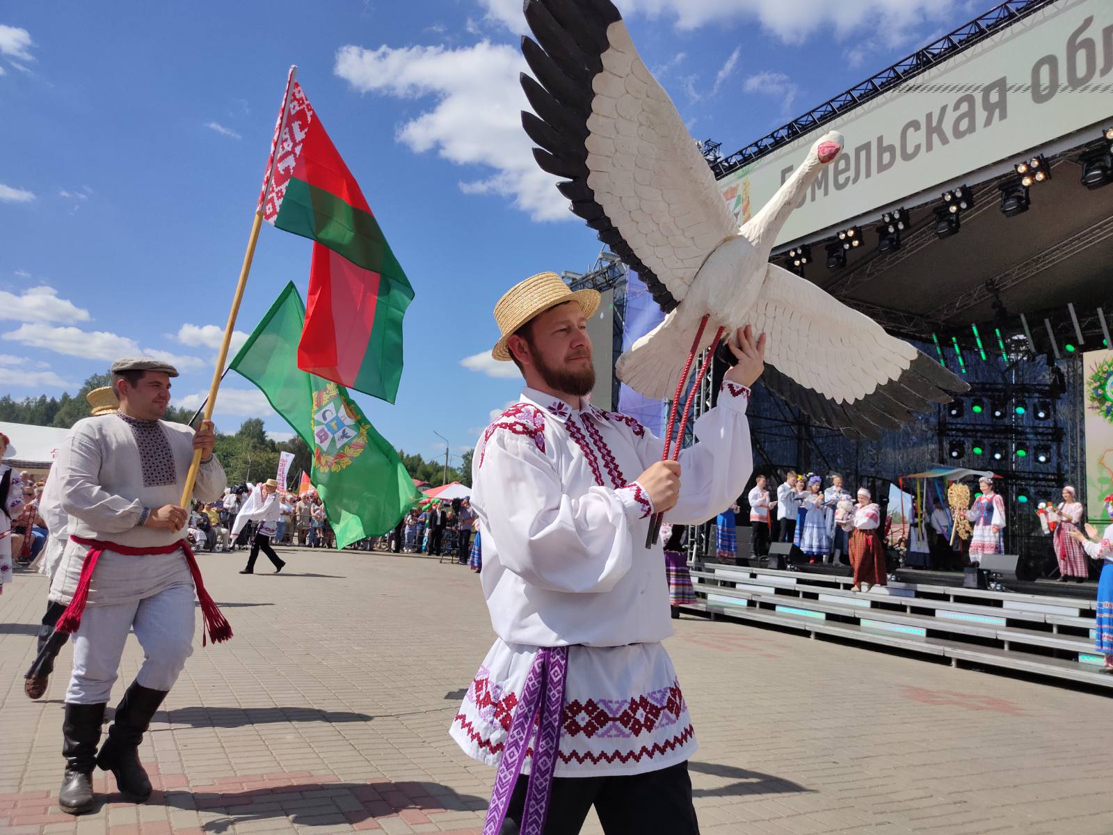 Купалье в александрии. Торжественное открытие. Название фестиваля. Александрия собирает друзей. Название праздников.